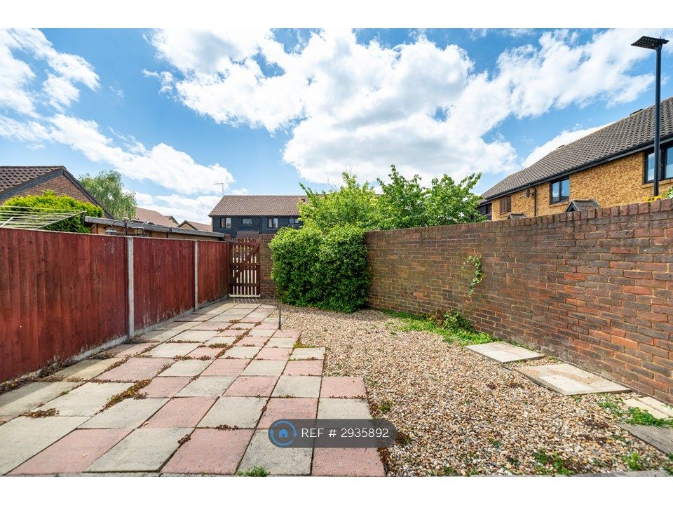 Property photo 3 of 27