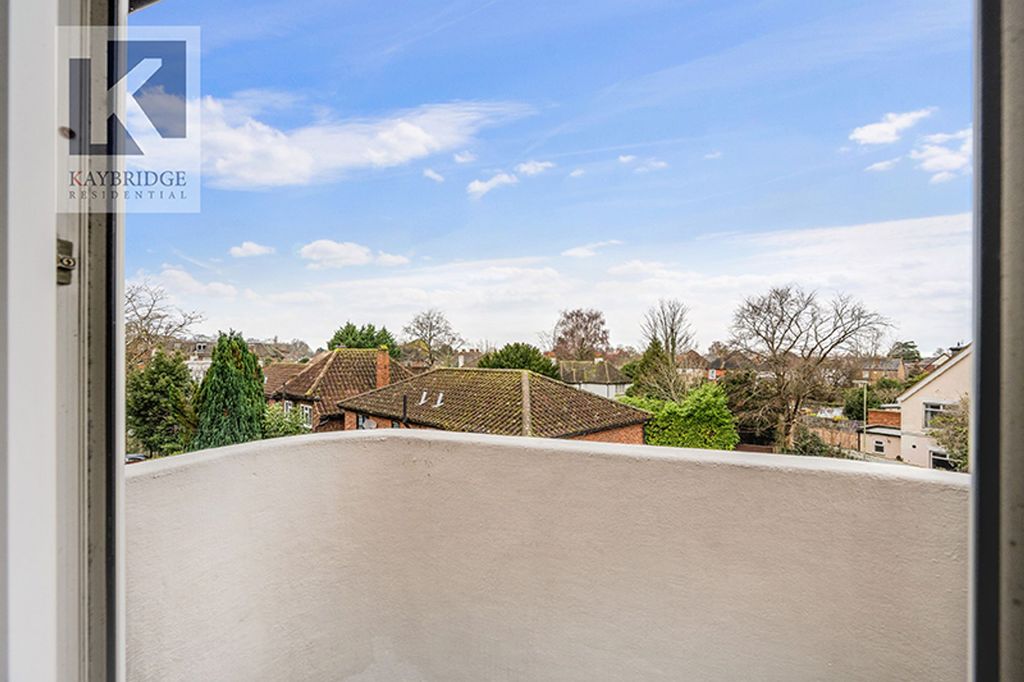 Property photo 1 of 14 Court House Mansions, Eastway, Epsom