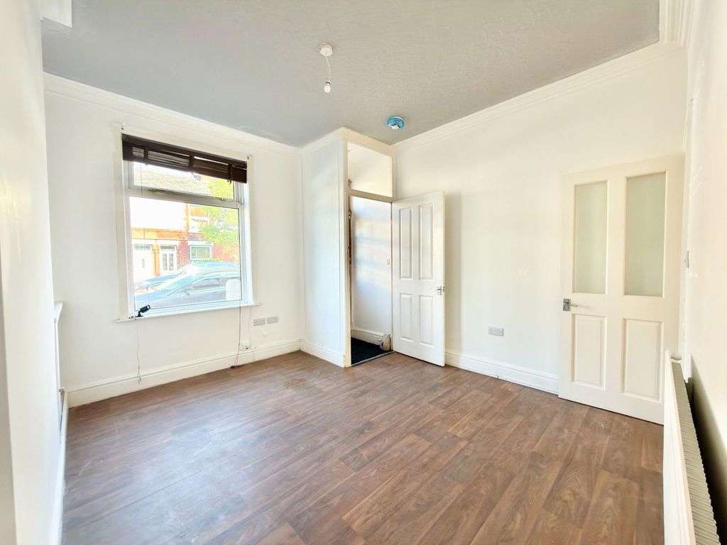 Property photo 3 of 24