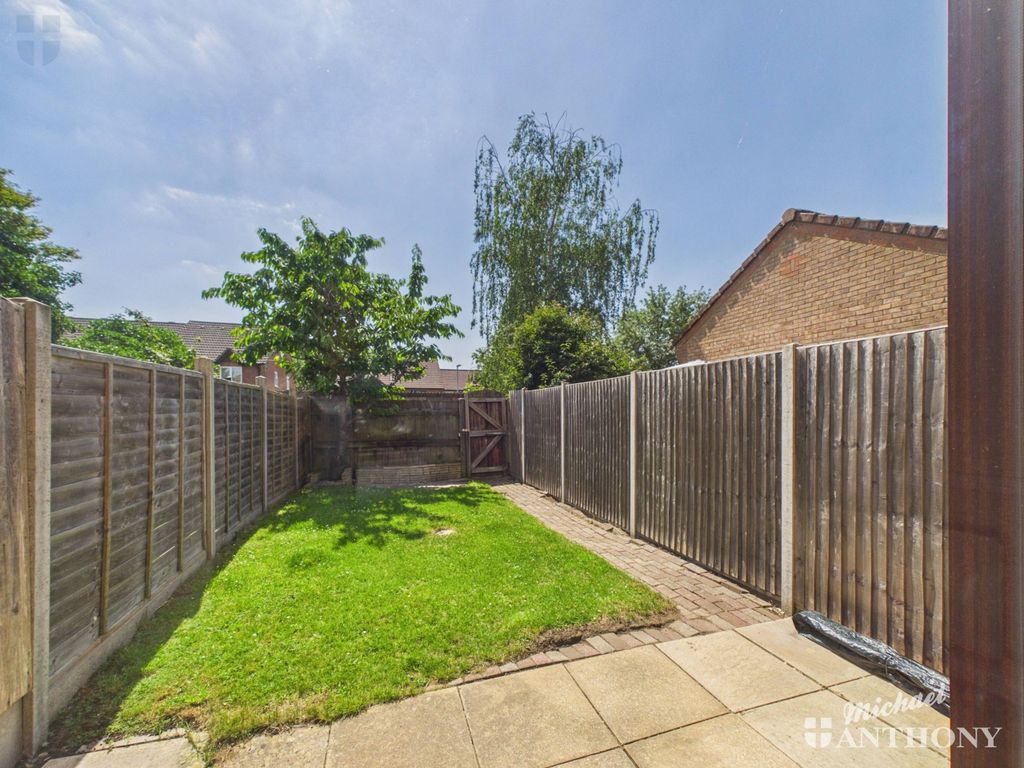 Property photo 3 of 13 Cam03218G0-Pr1077-Still025