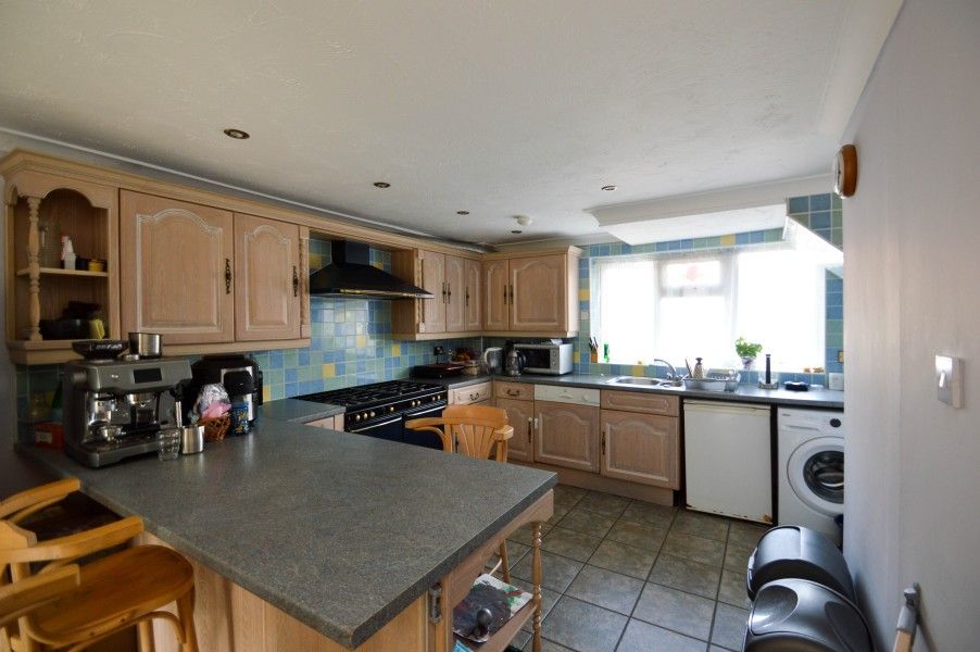 Property photo 2 of 8