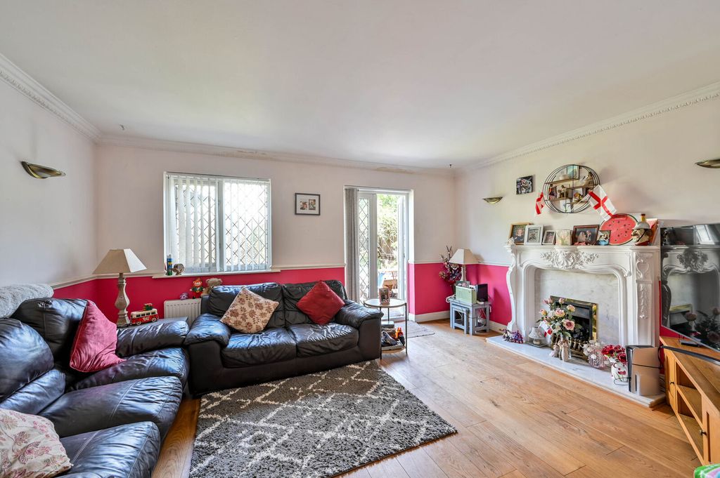 Property photo 2 of 13