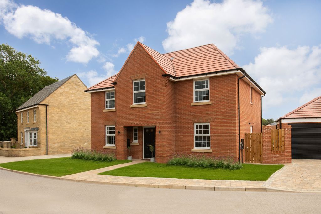 Property photo 1 of 10 Outside View Of 4 Bedroom Detached Winstone Home