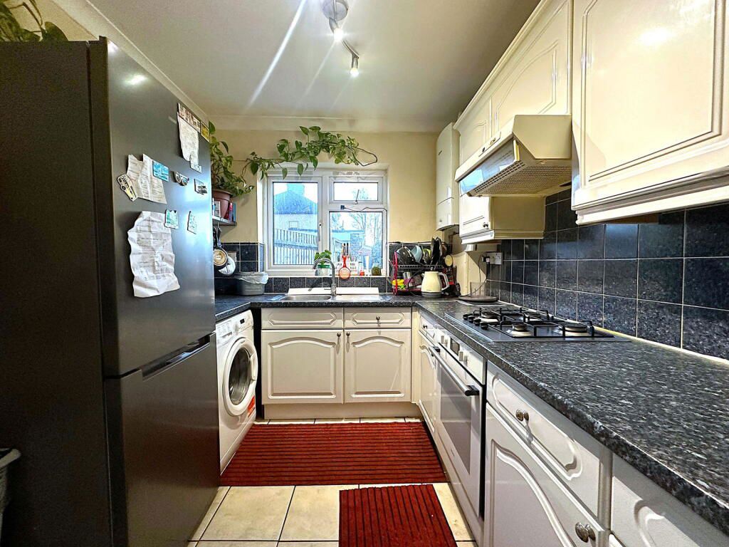 Property photo 3 of 8