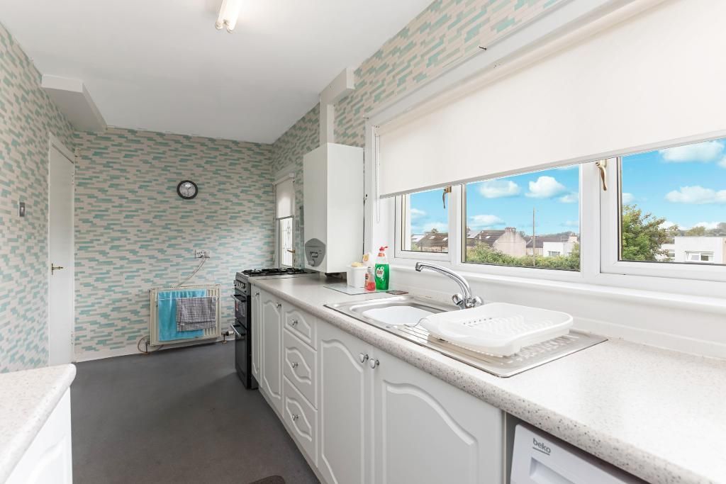 Property photo 2 of 16 Kitchen