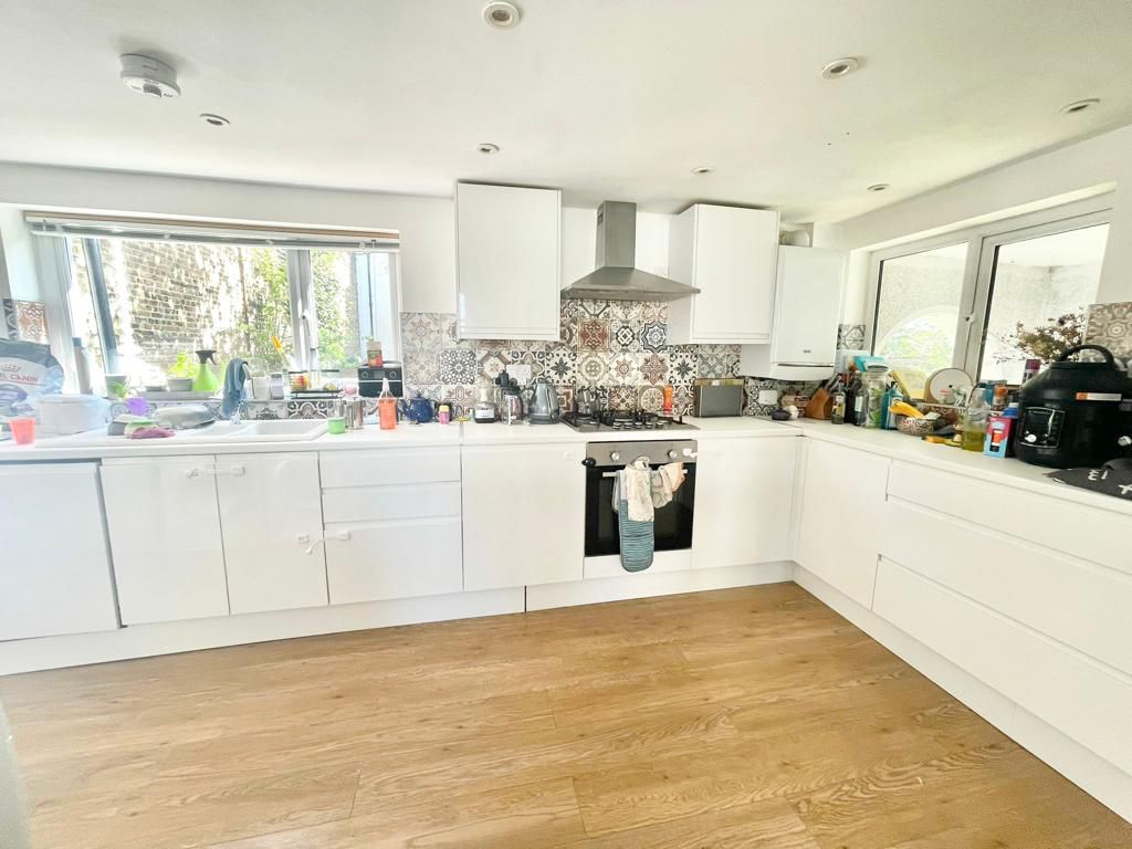 Property photo 2 of 17 Picture 2