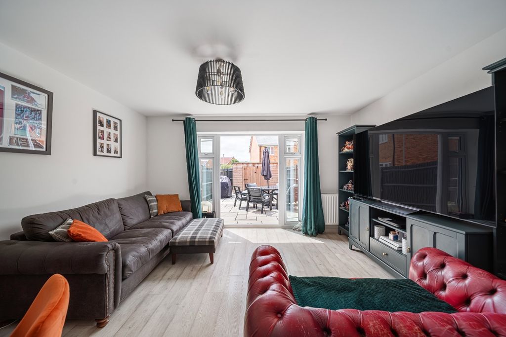 Property photo 3 of 17 5250813