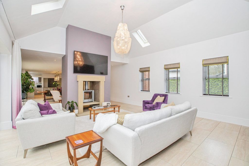 Property photo 3 of 42