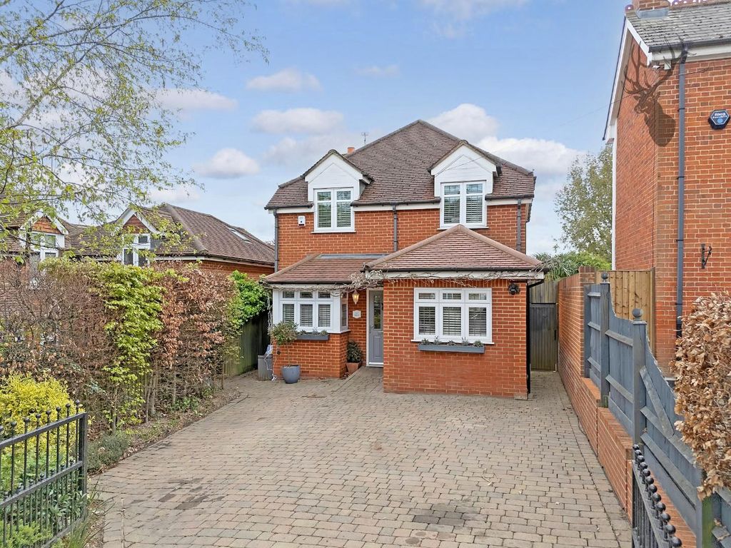 Property photo 1 of 27