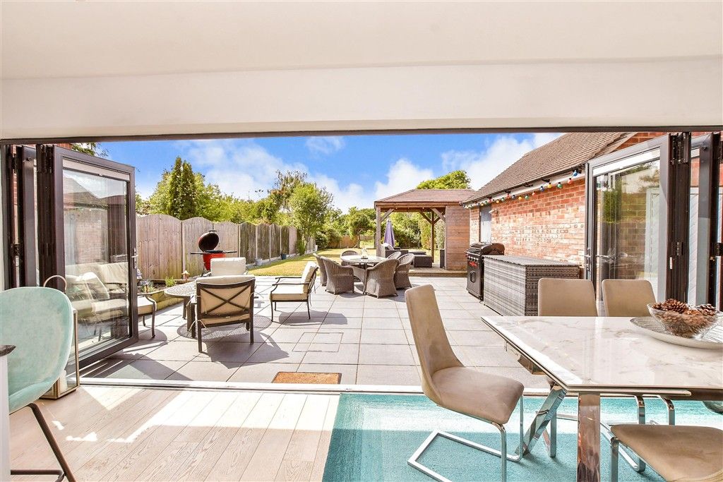 Property photo 1 of 16 External Lifestyle Photograph