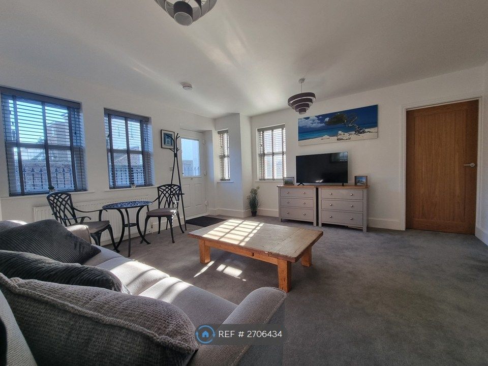 Property photo 2 of 14 Lounge Diner