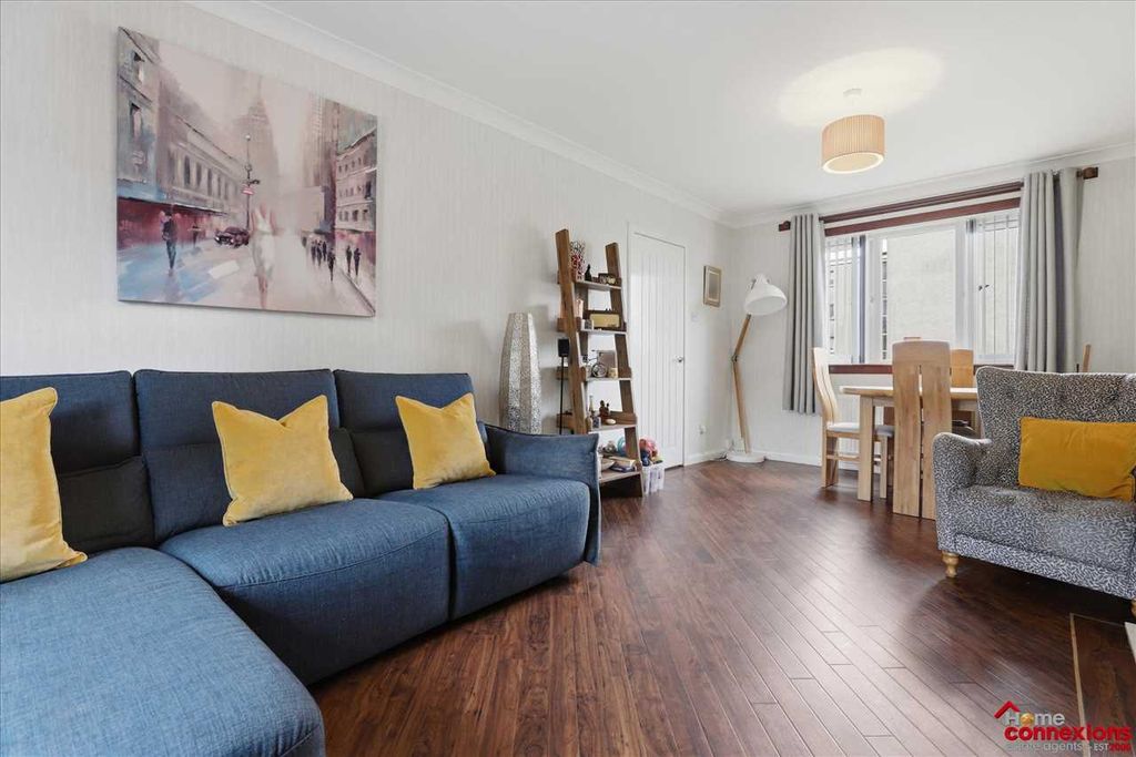 Property photo 3 of 27 Open Plan Lounge Dining (2)