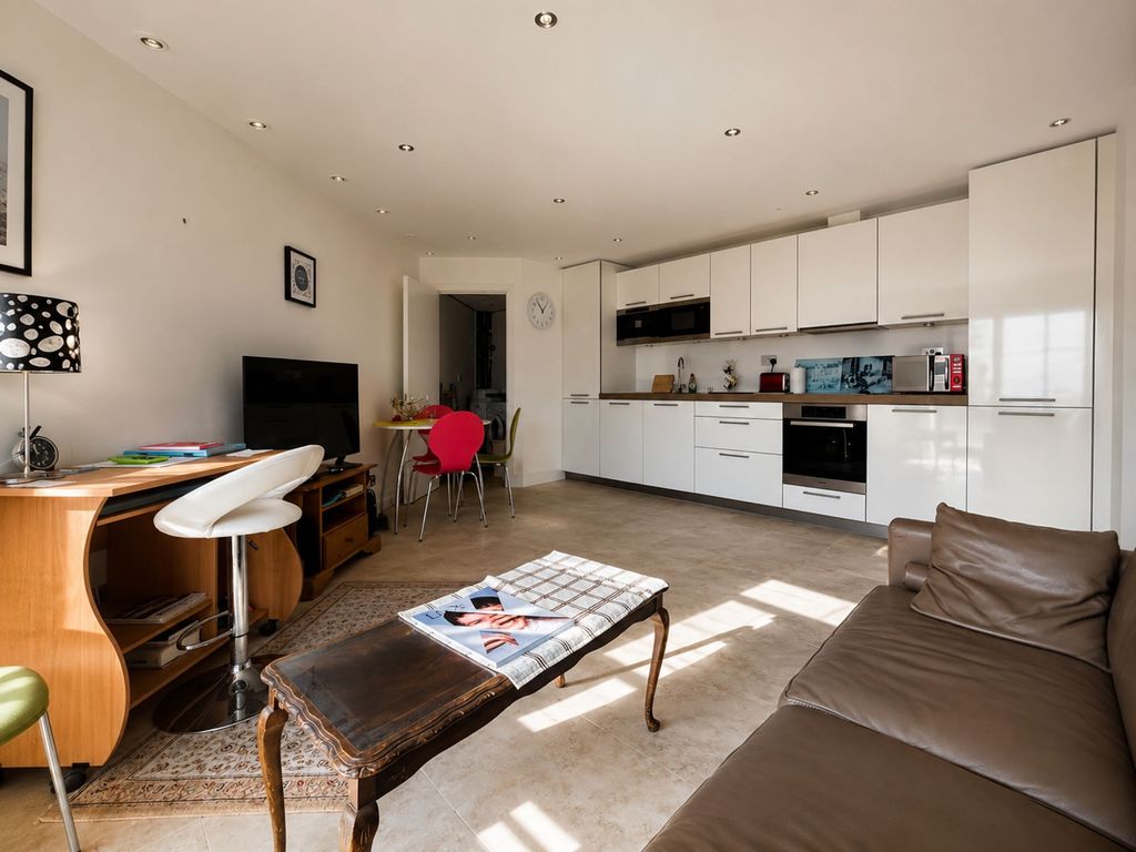 Property photo 2 of 12