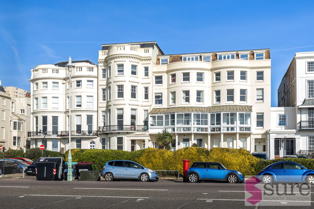 Property photo 1 of 15 Marine Parade, 118, Flat 2-019