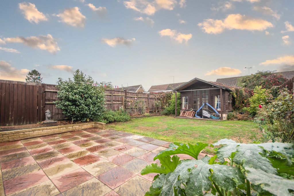 Property photo 3 of 17