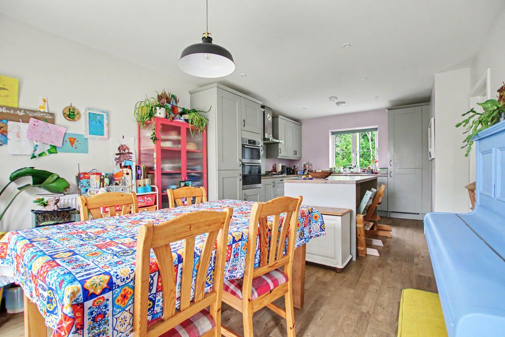Property photo 3 of 20 Img_9683
