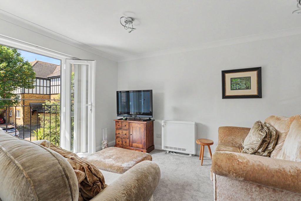 Property photo 2 of 13
