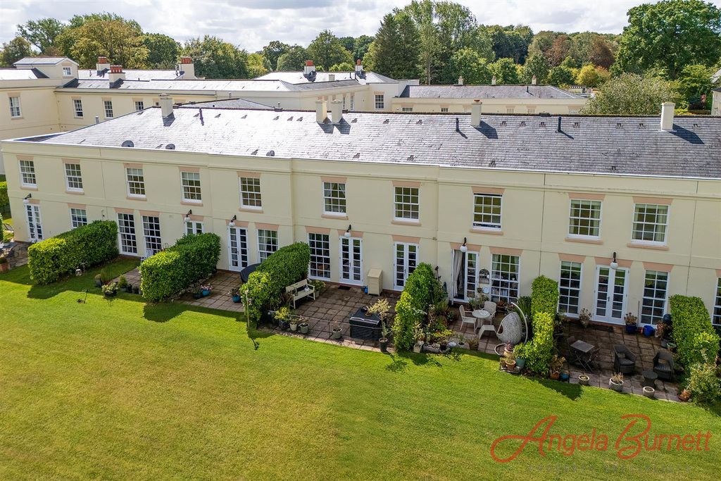 Property photo 2 of 31 Front