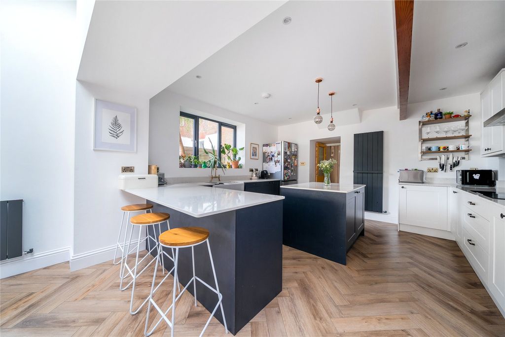 Property photo 3 of 13 Kitchen