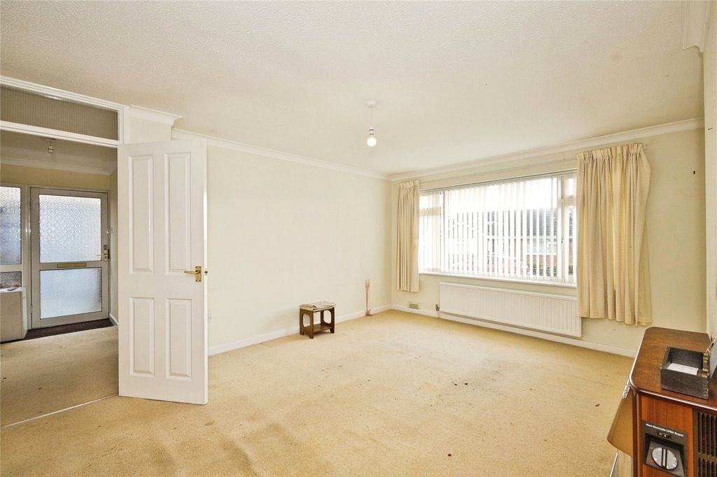 Property photo 2 of 17 Picture No. 22