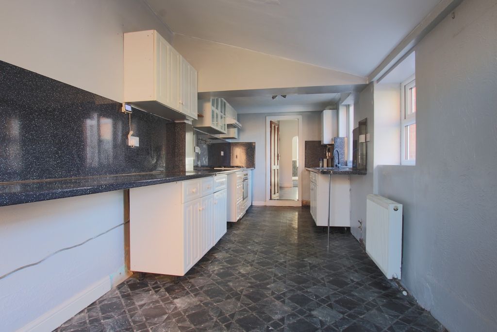 Property photo 2 of 12 4485925