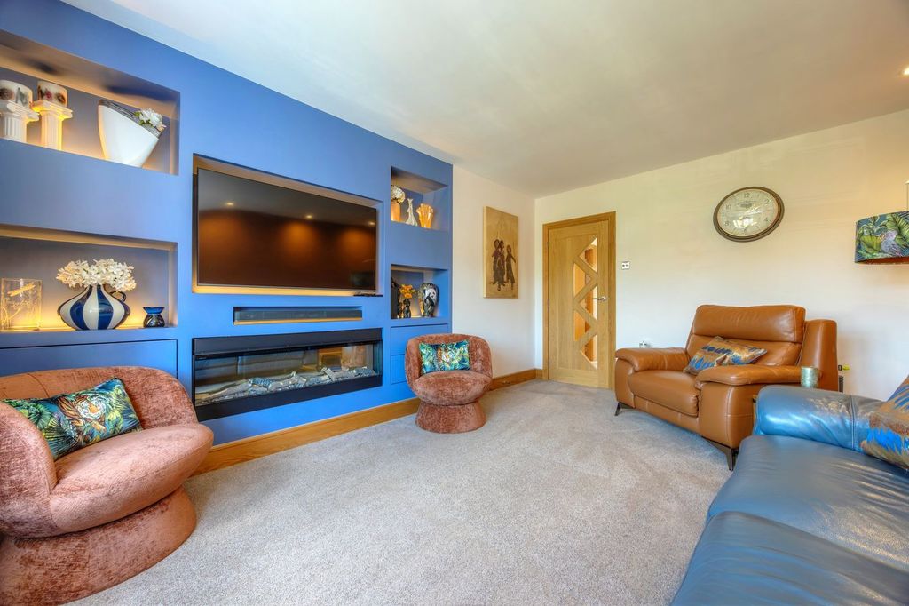 Property photo 3 of 30