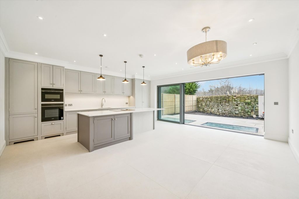 Property photo 1 of 26 Image