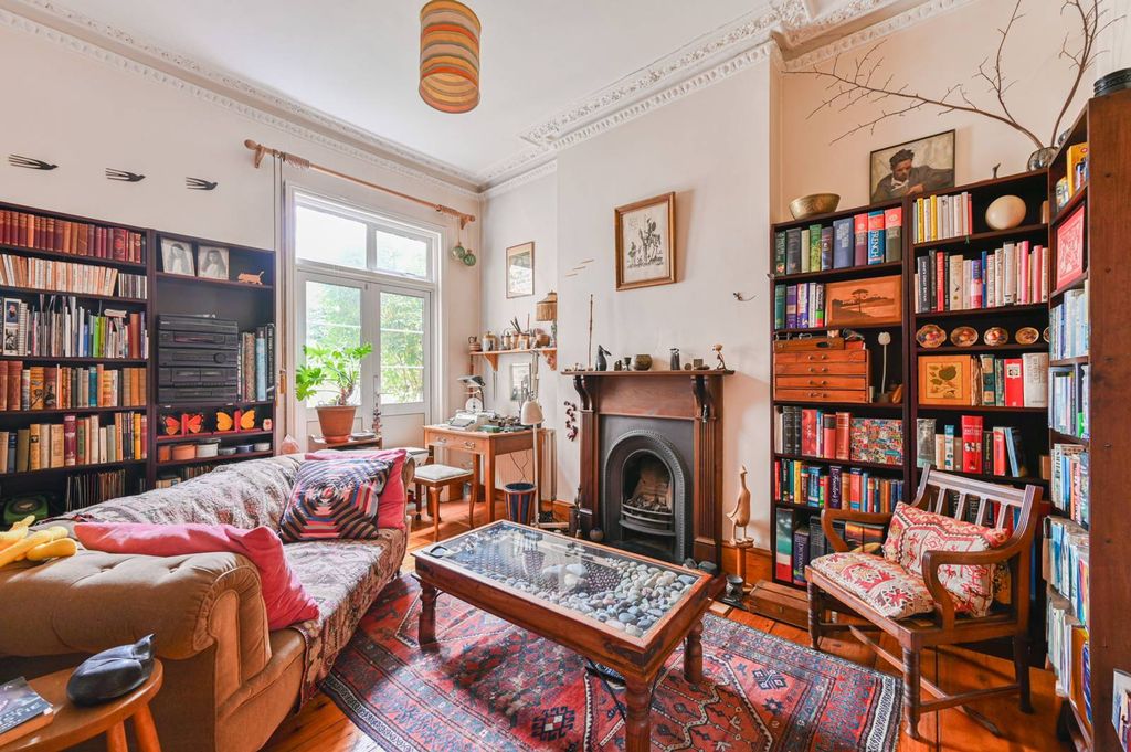 Property photo 3 of 13