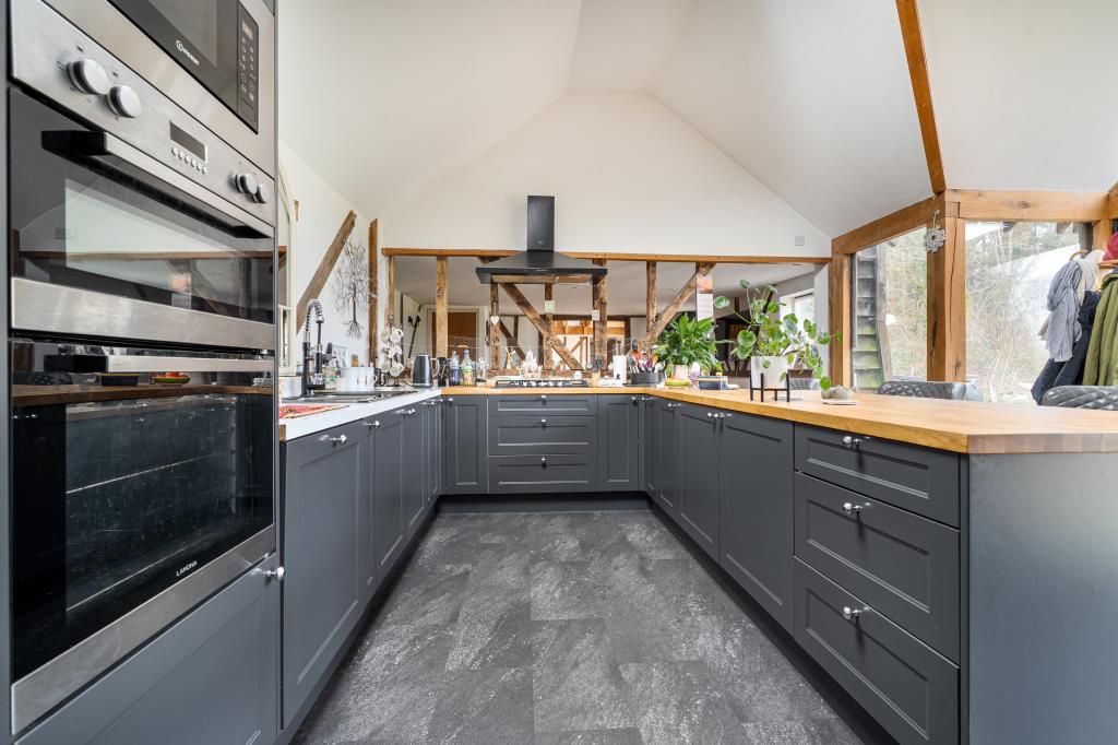 Property photo 2 of 22 Kitchen