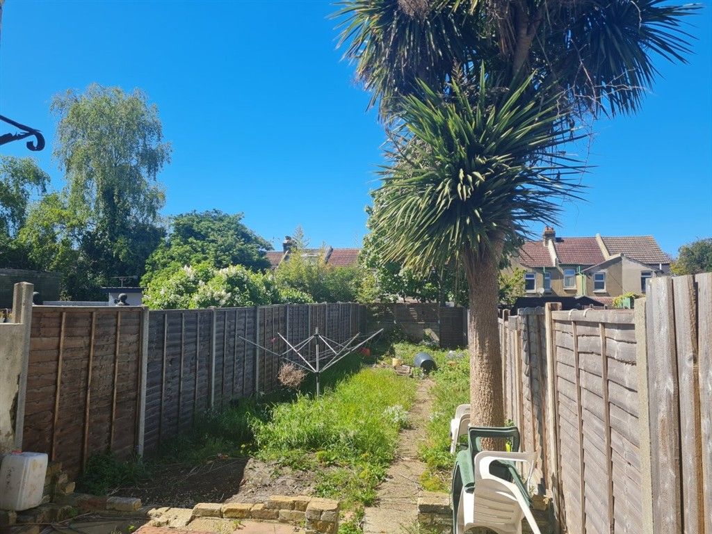 Property photo 3 of 5