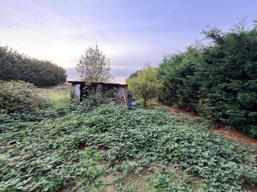 Property photo 3 of 5