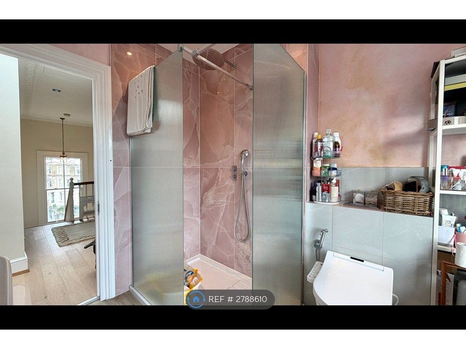 Property photo 3 of 35