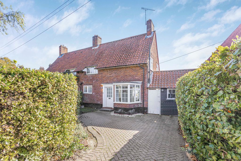 Property photo 1 of 12 Front