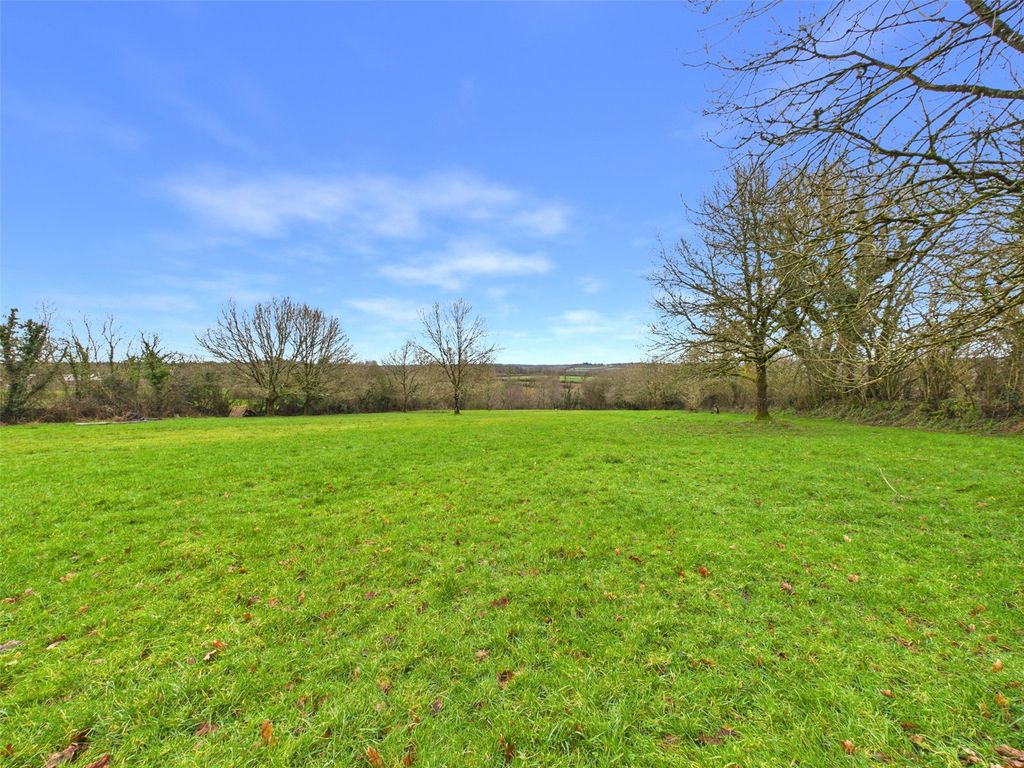 Property photo 2 of 28 Picture No. 23