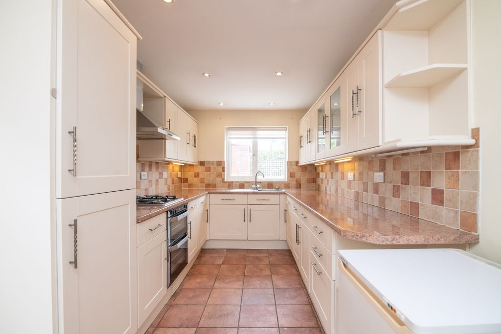 Property photo 3 of 23