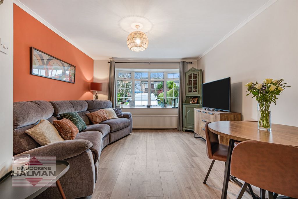 Property photo 2 of 16 Living Room