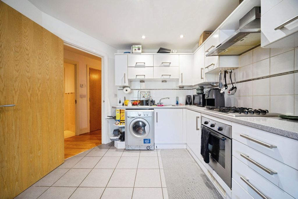 Property photo 3 of 20 Pbox-Img.Jpg