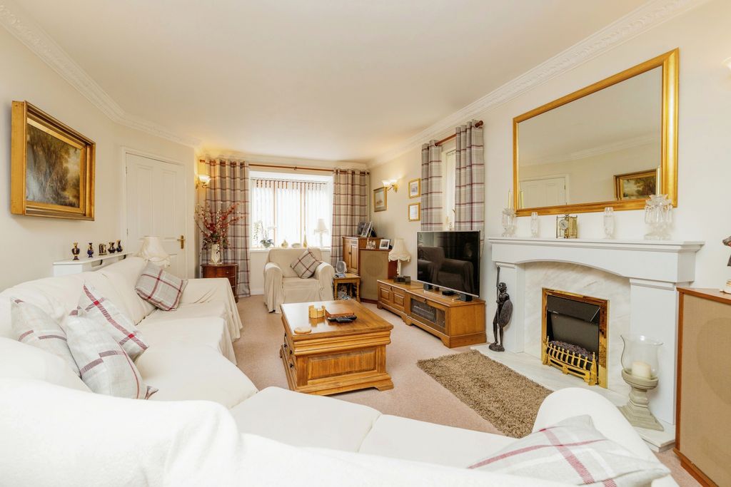 Property photo 3 of 17 Photography