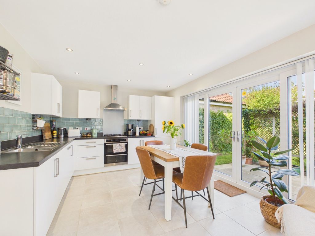 Property photo 2 of 19 5439792