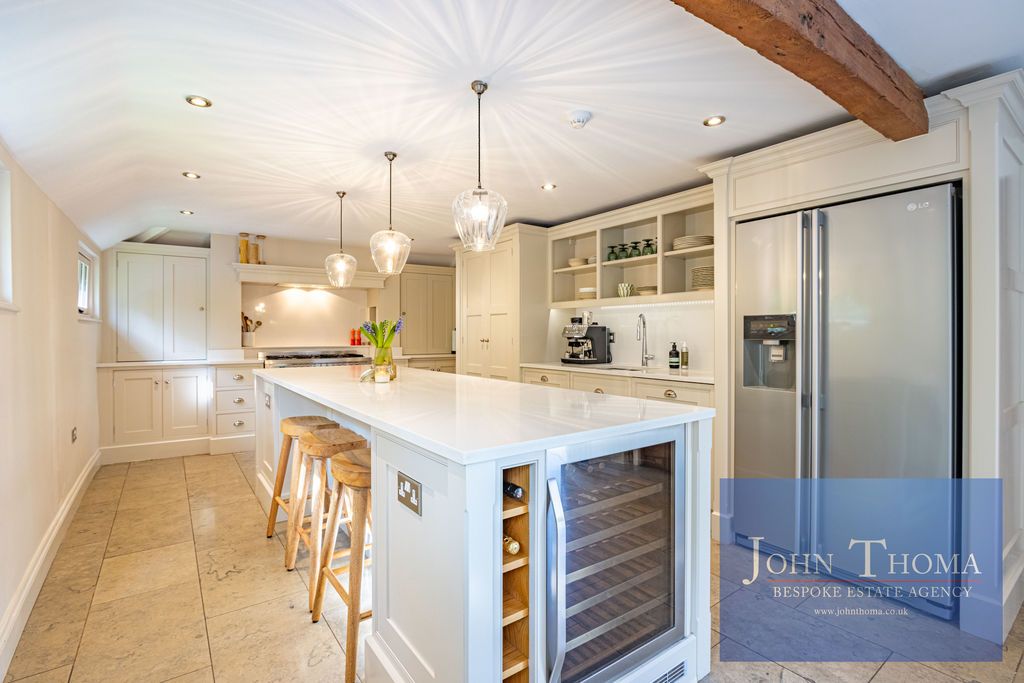 Additional image 17 of 6 bed property to rentMarshalls Barn, Woodside, Epping CM16