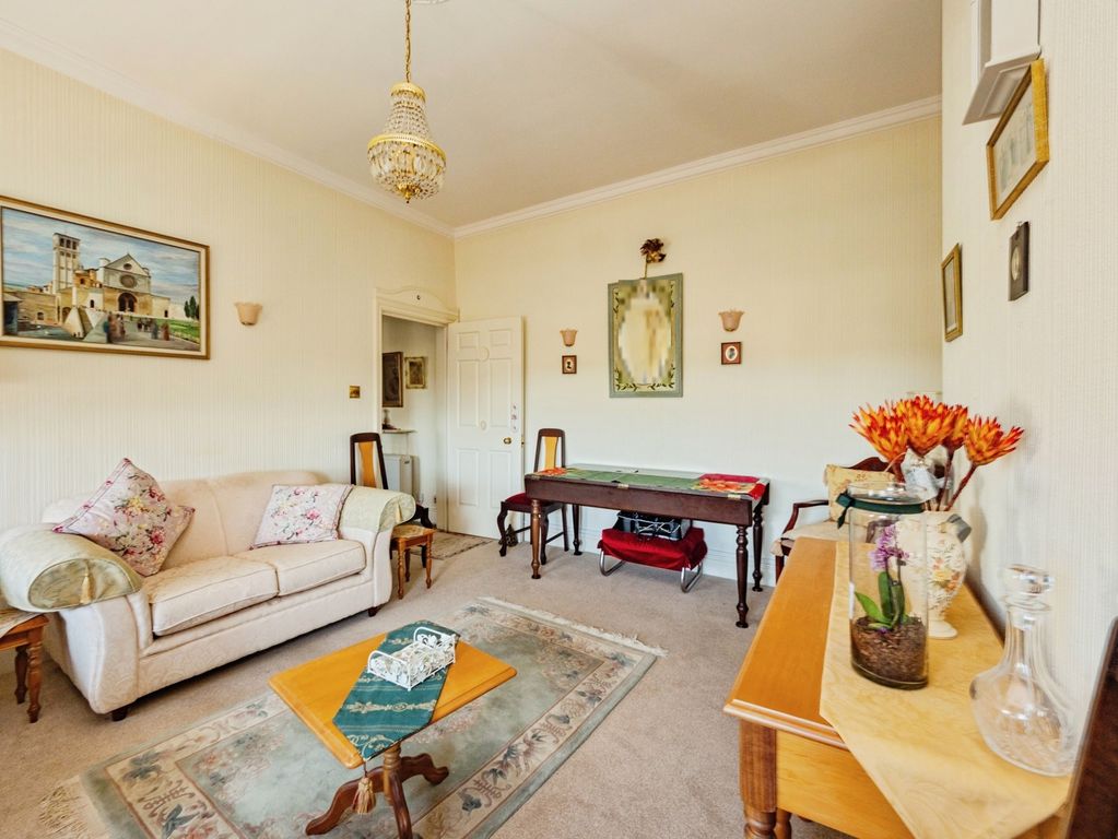 Property photo 3 of 19 Pbox-Img.Jpg
