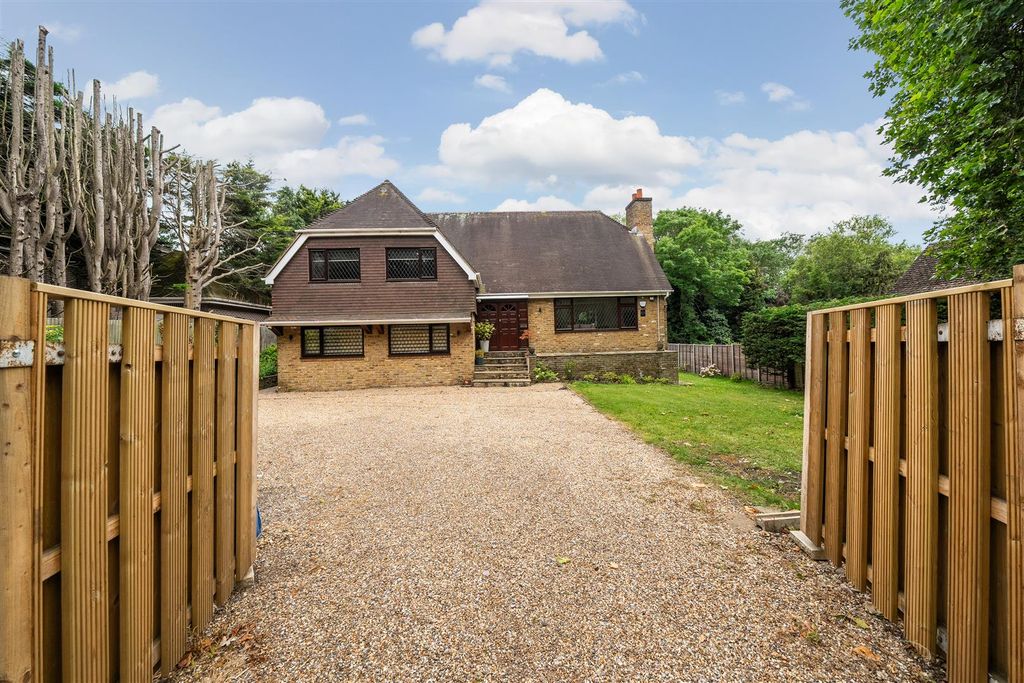 Property photo 1 of 14 External