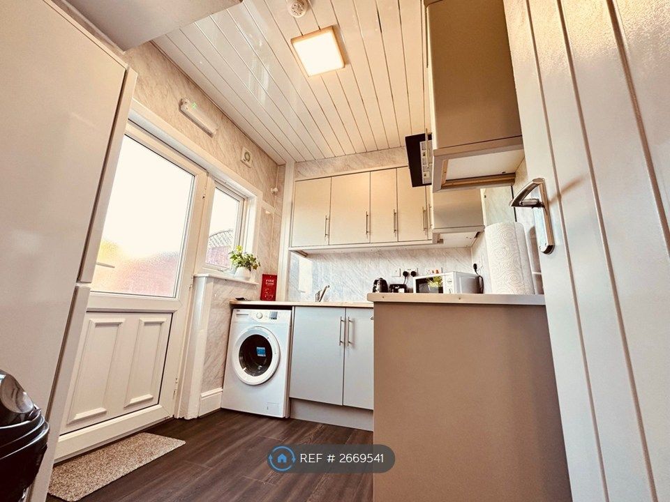 Property photo 3 of 29