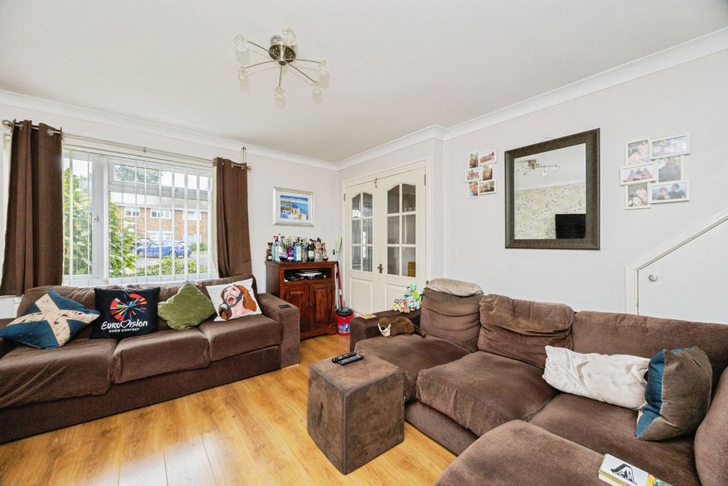 Property photo 3 of 18