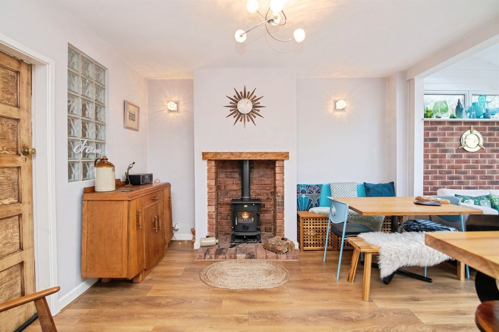 Property photo 3 of 22