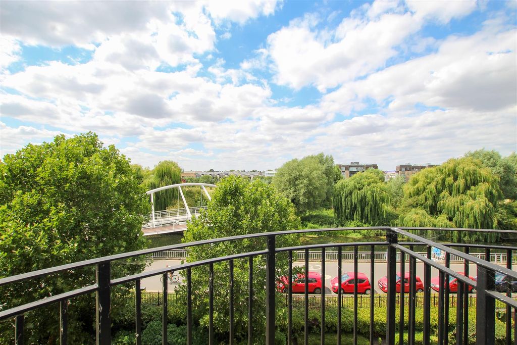 Property photo 3 of 15 Img_9011.Jpg