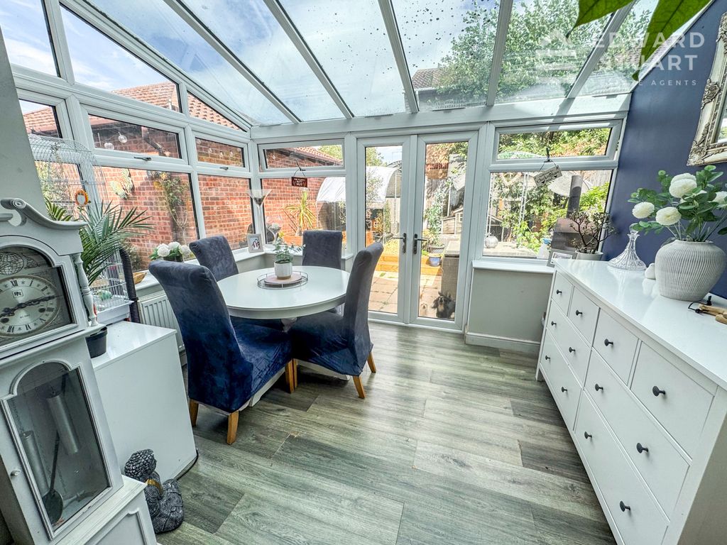 Property photo 3 of 13 Gallery