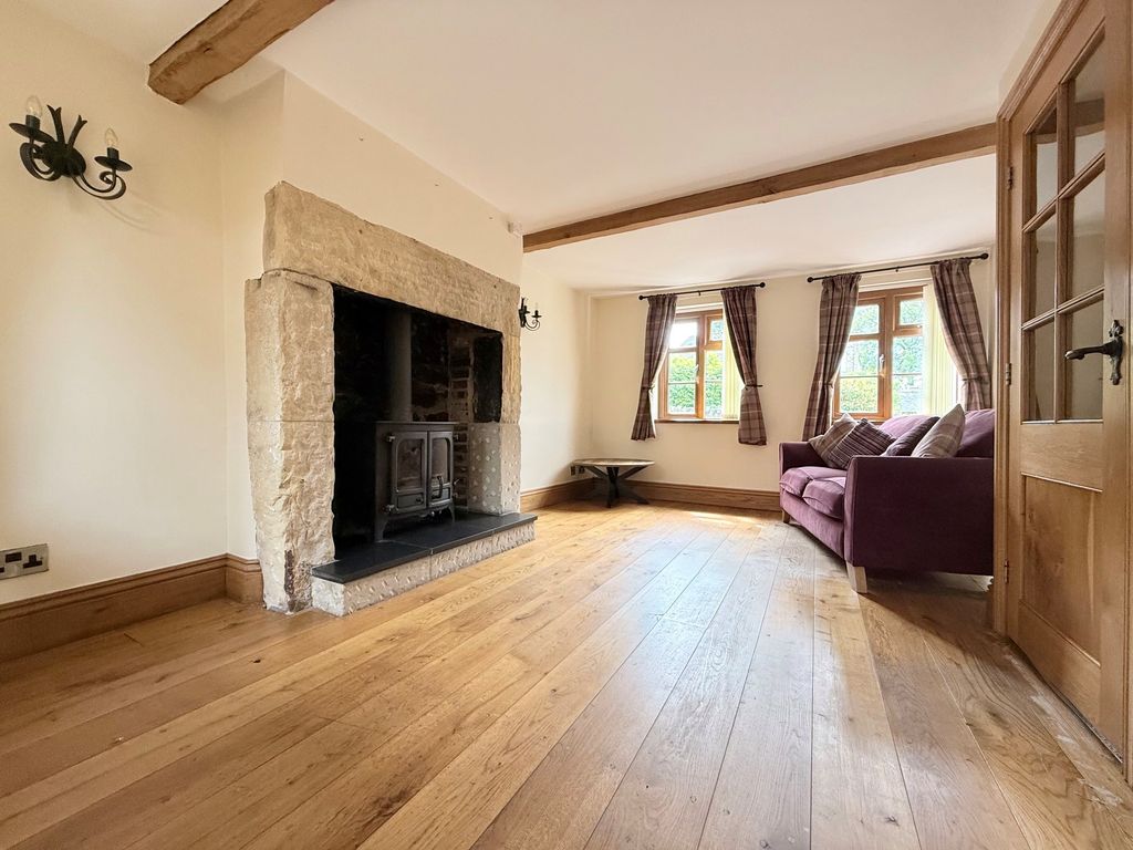 Property photo 2 of 25
