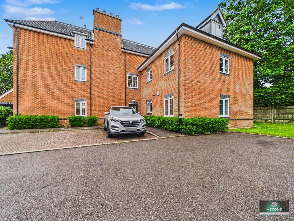 Property photo 1 of 17 Cam02067G0-Pr0292-Still020.Jpg