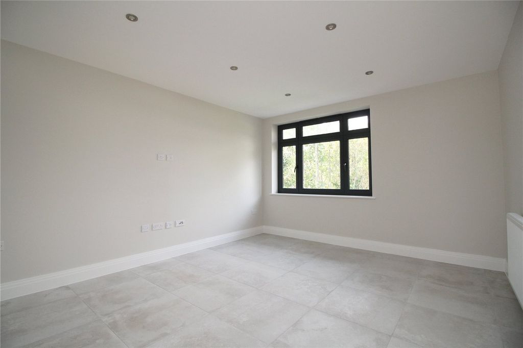 Property photo 3 of 6 Picture No. 03